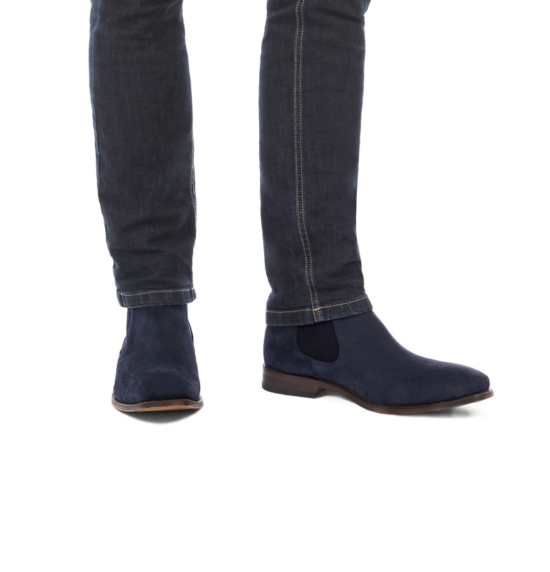 vue portée chelsea boots cuir daim bleu jules & jenn