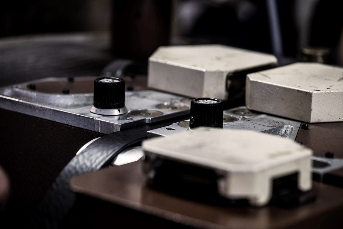 Savoir-faire ceintures cuir France Jules & Jenn