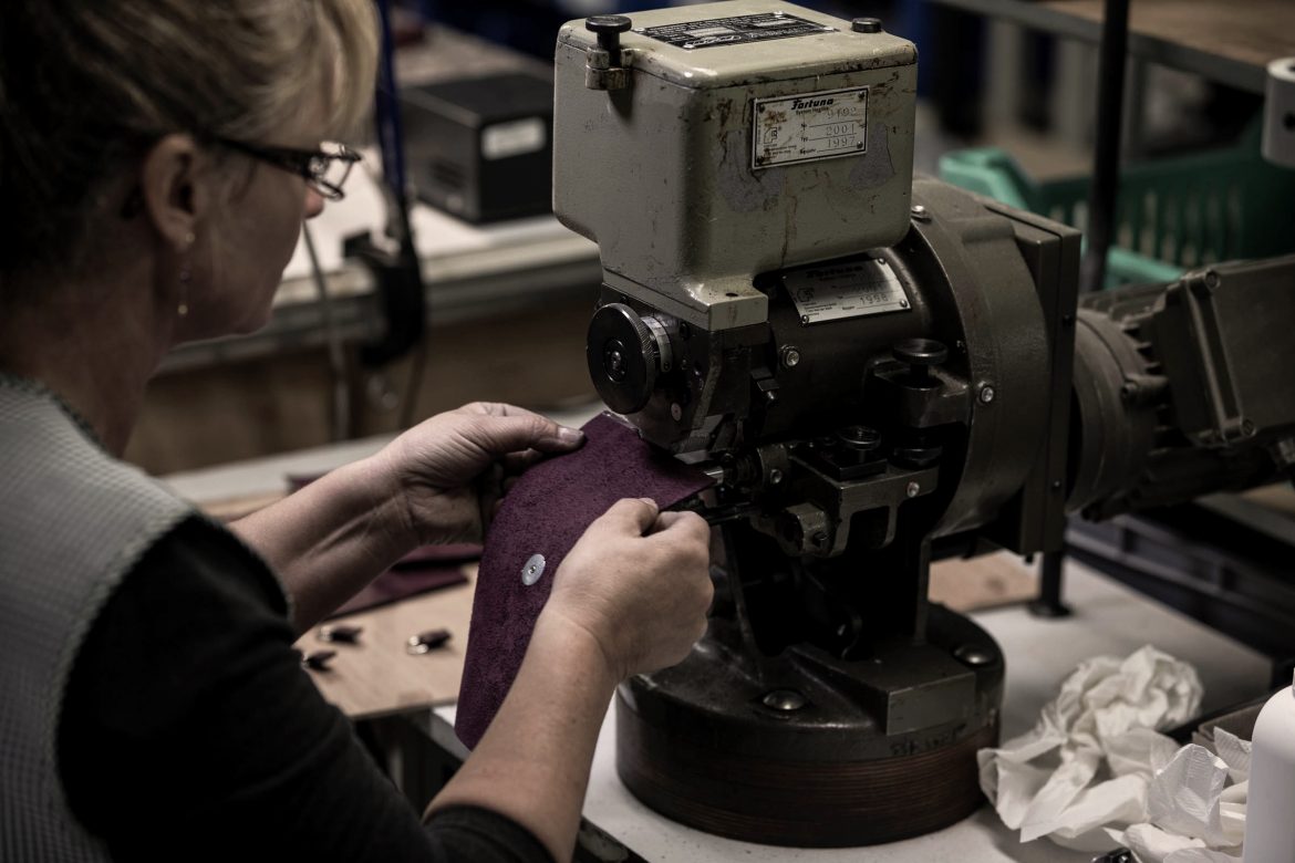 fixation pièce maroquinerie du sac cabs JULES & JENN Made in France