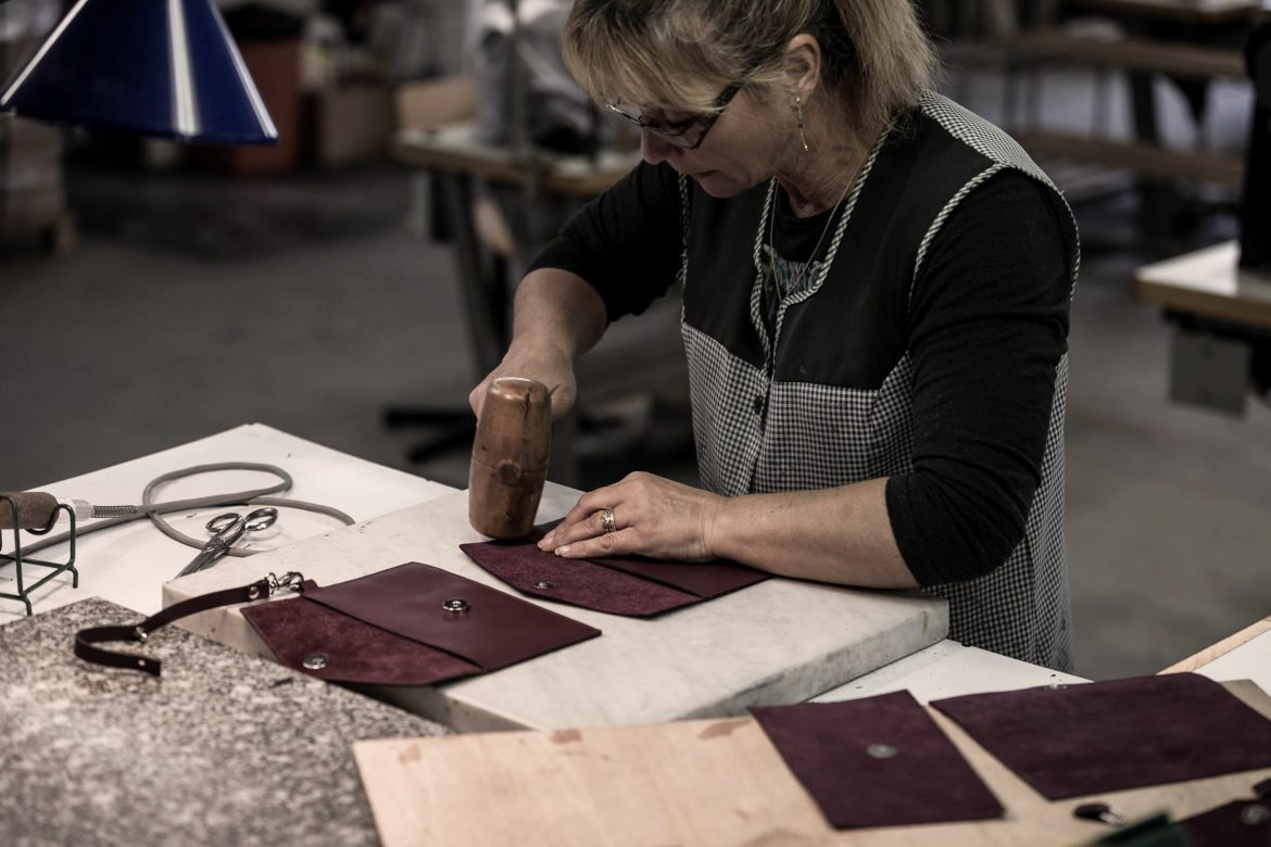 Fabrication sac cabas cuir Made in France JULES & JENN
