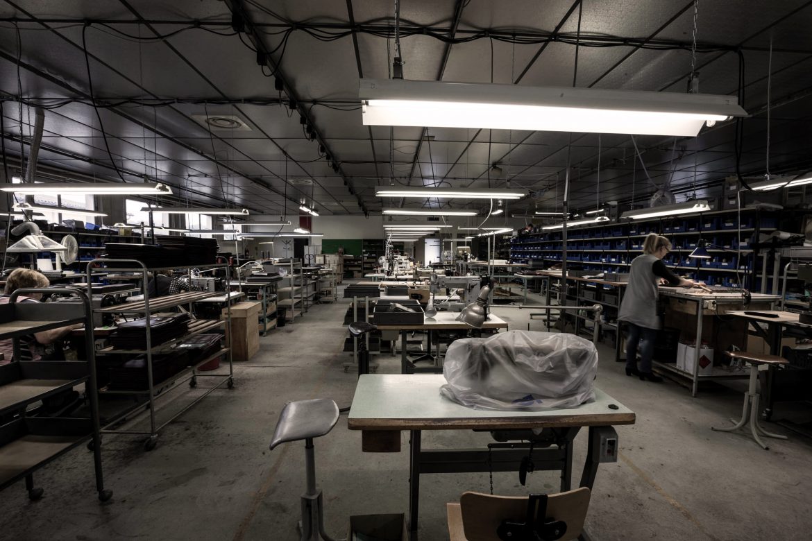 Atelier Graulhet fabrication artisanale coulisses conception sac cabas Savoir-faire tradition Made in France JULES & JENN