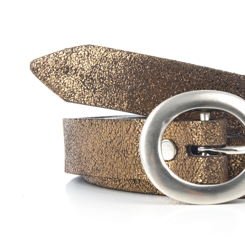 gros plan ceinture fine femme bronze fabriquee en France