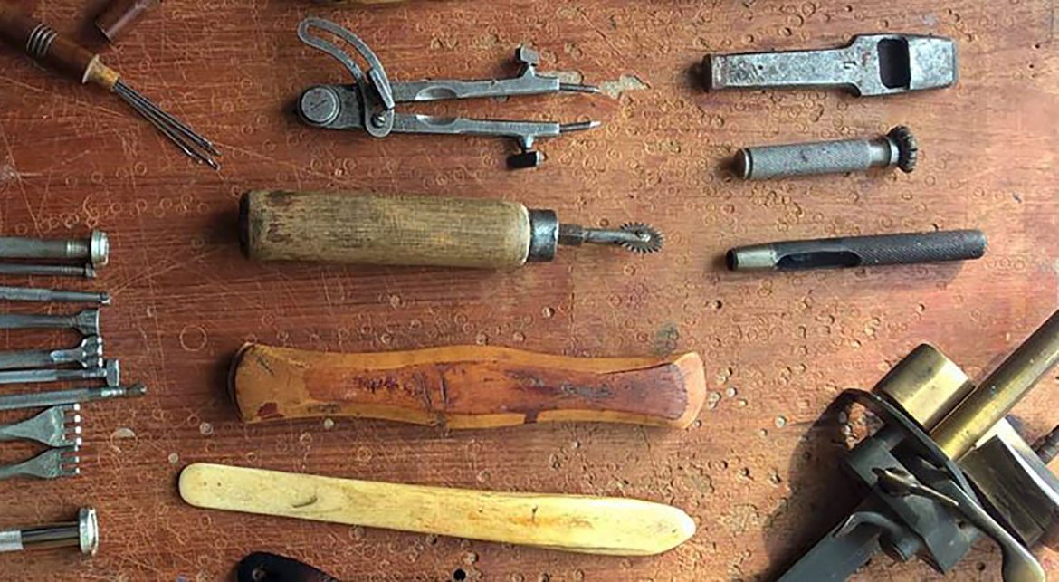 Outils tannage cuir végétal Jules & Jenn