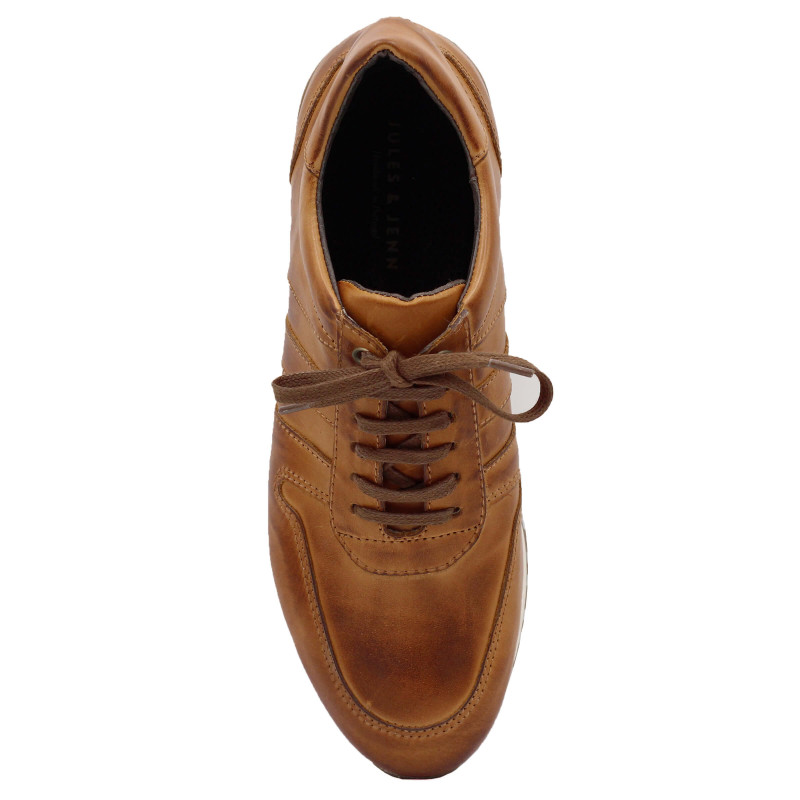 vue dessus sneakers cuir cognac JULES & JENN