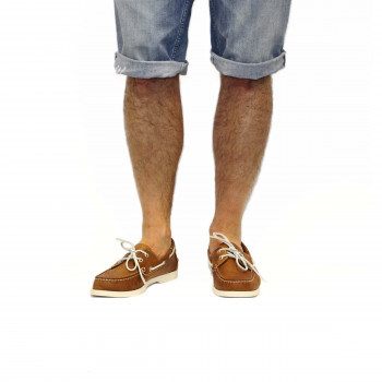vue portee chaussures bateau cuir cognac Jules & Jenn