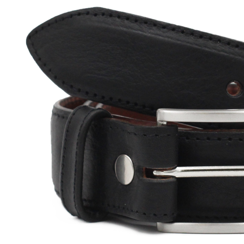 gros plan ceinture homme cuir noir fabriquee en France