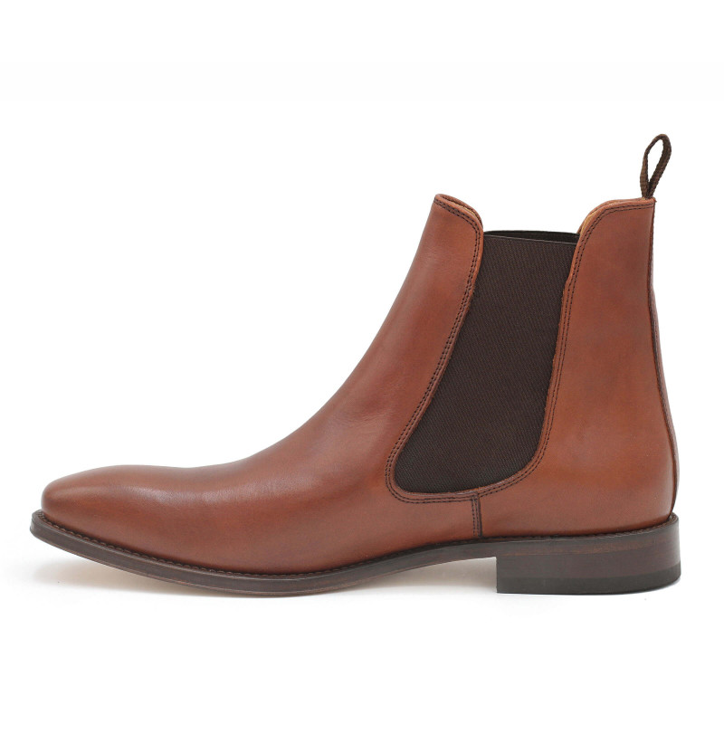 vue interieure chelsea boots cuir marron cognac jules & jenn