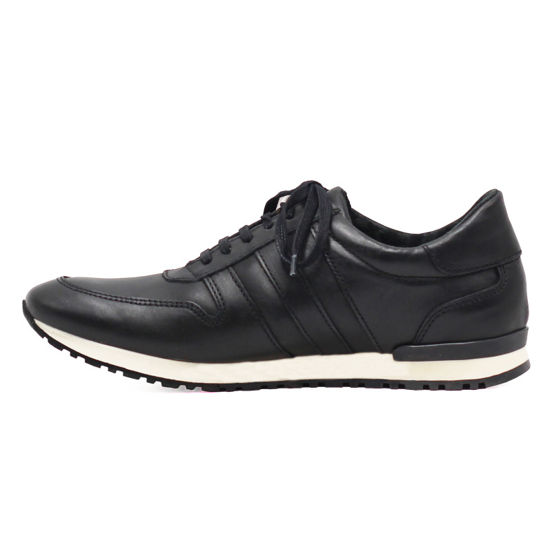 vue interieure sneakers cuir noir lacets noirs jules & jenn