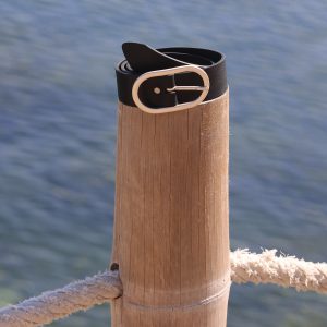 vue posee ceinture large cuir noir jules & jenn