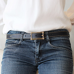 vue portee de ceinture mademoiselle cuir bleu