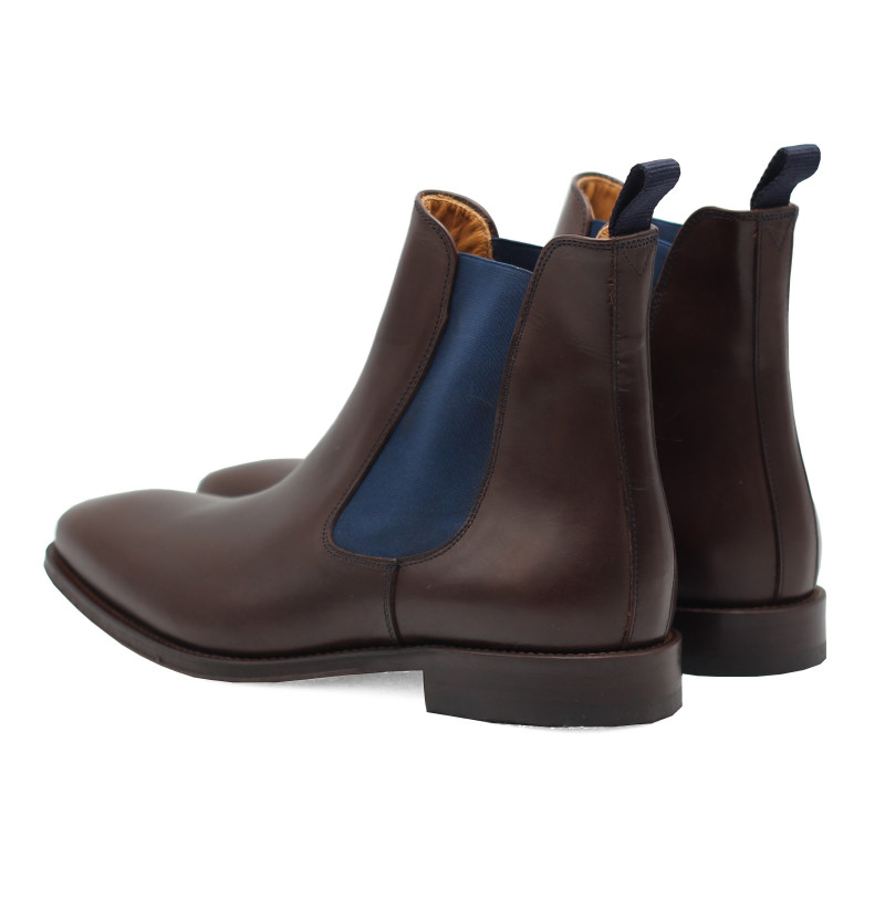 vue arriere chelsea boots cuir lisse tannage vegetal marron et bleu jules & jenn
