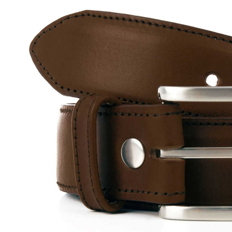 gros plan ceinture classique cuir marron jules & jenn
