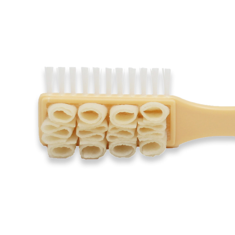 Zoom brosse crepe pour cuir daim Famaco JULES & JENN