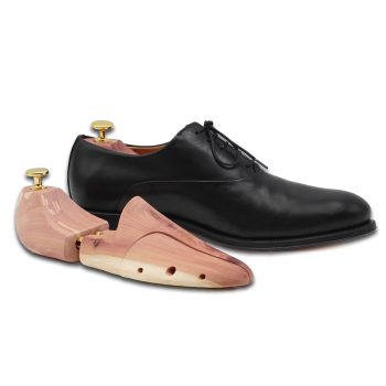 embauchoirs en cedre vue chaussure