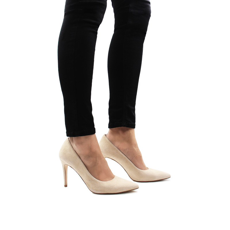 vue portee interieur escarpins classiques cuir daim beige jules & jenn