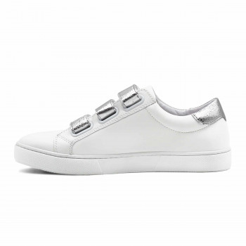 vue interieure baskets a scratch cuir blanc et argente