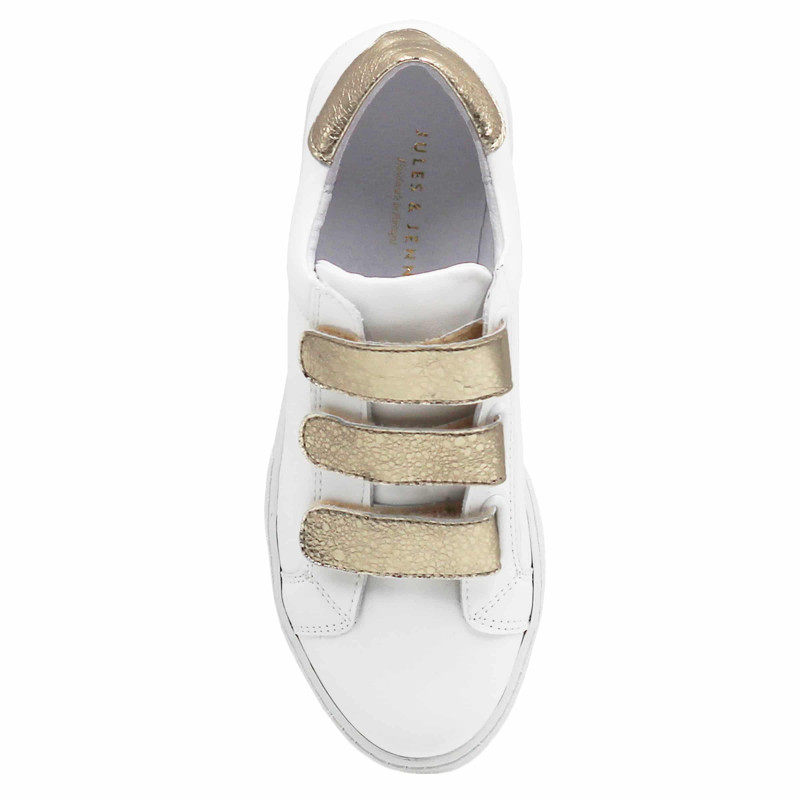 vue dessus baskets a scratch cuir blanc et dore