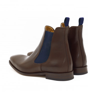 vue arriere chelsea boots cuir marron et bleu jules & jenn