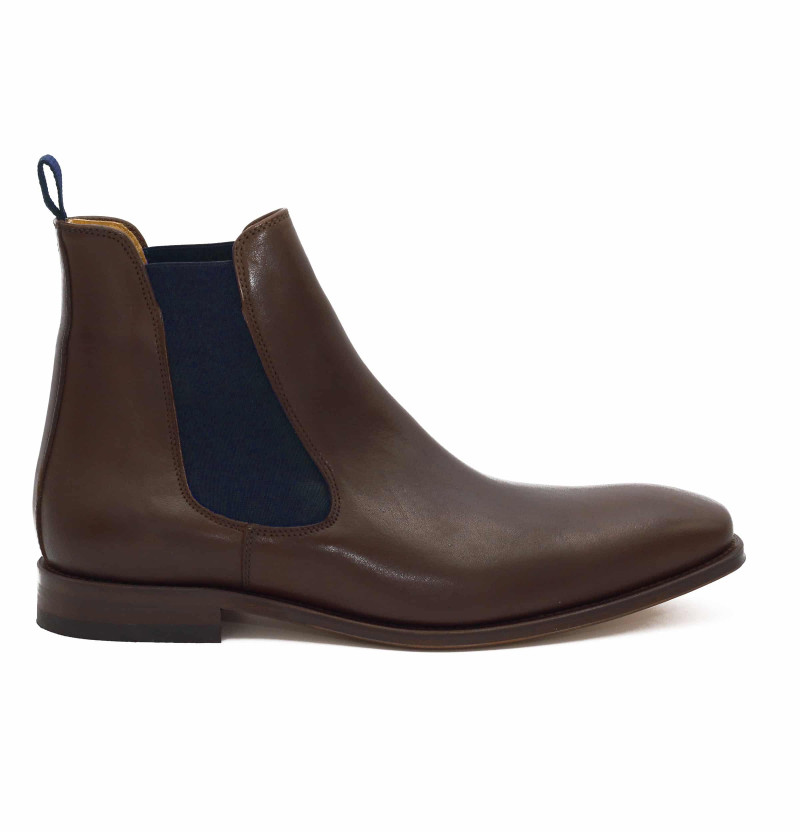 vue exterieur chelsea boots cuir marron et bleu jules & jenn