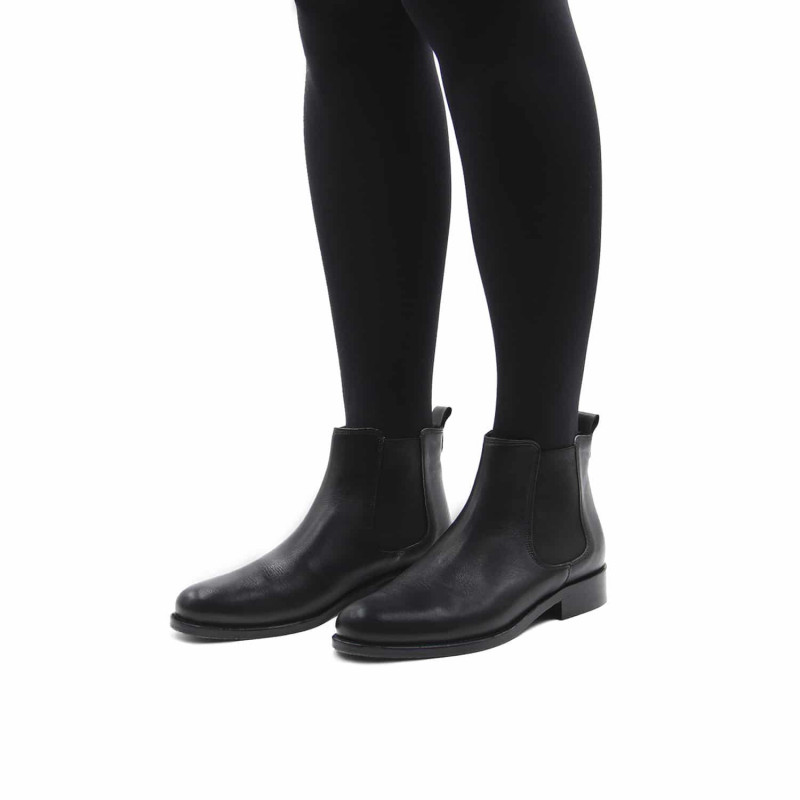 vue portee bottines chelsea cuir noir jules & jenn