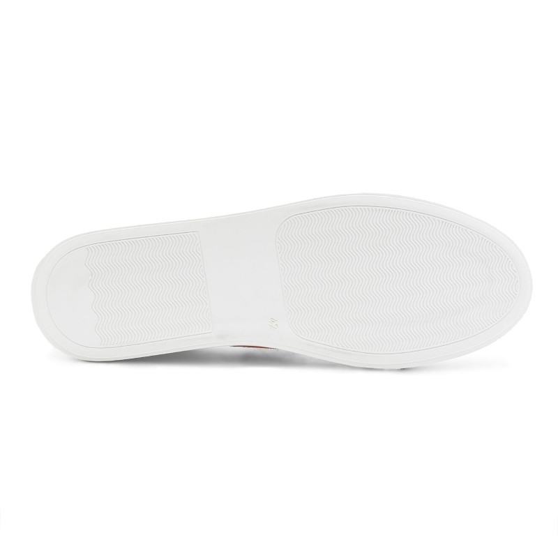 vue dessous baskets a lacet cuir blanc & orange jules & jenn