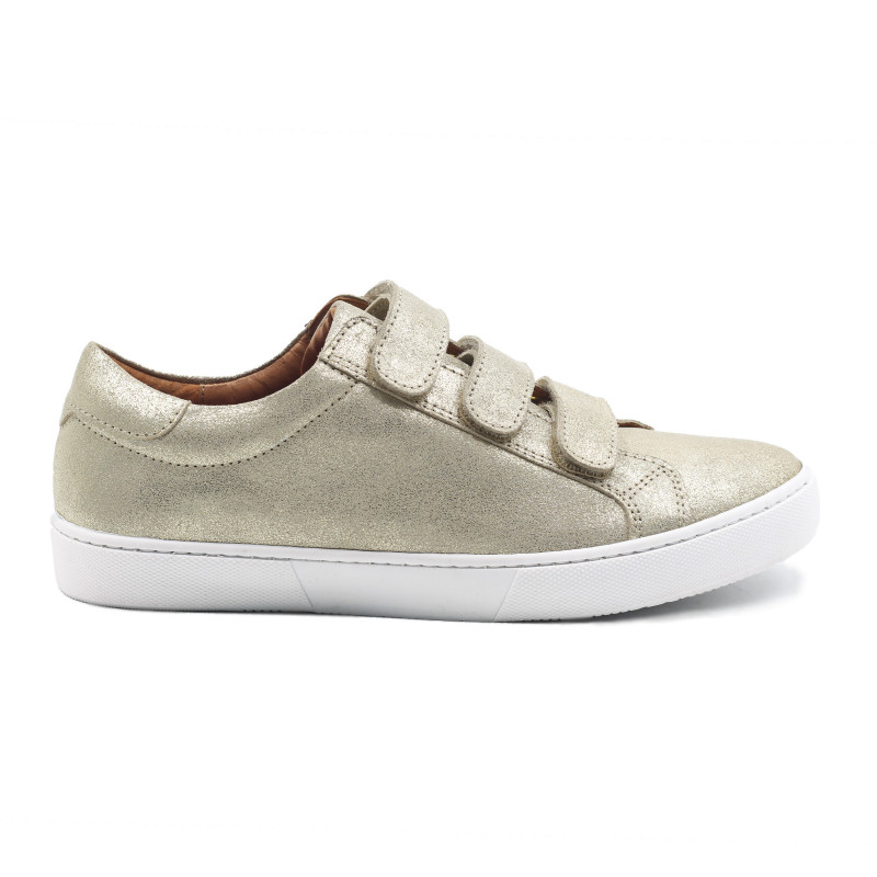 vue exterieur baskets a scratch cuir dore metallise jules & jenn
