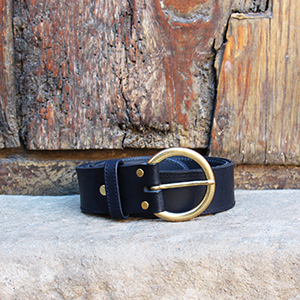 vue posee ceinture boheme cuir bleu jules & jenn