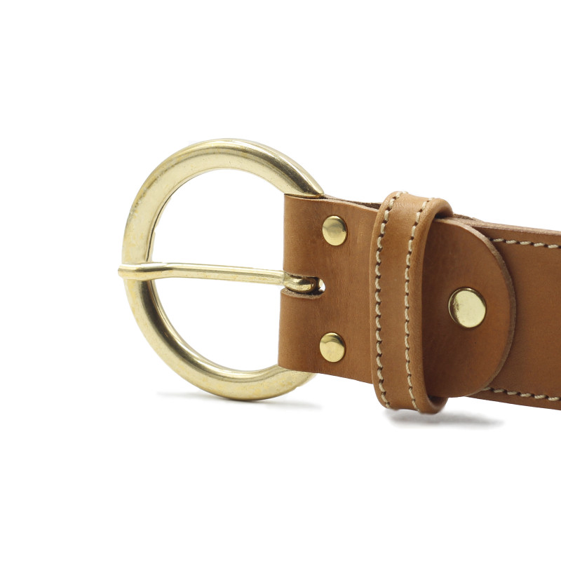gros plan boucle ceinture boheme cuir camel jules & jenn