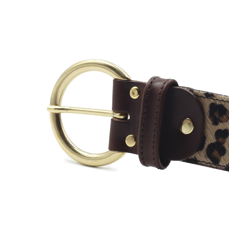 gros plan boucle ceinture boheme cuir leopard jules & jenn