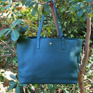 vue extérieure sac cabas cuir souple grainé bleu denim JULES & JENN