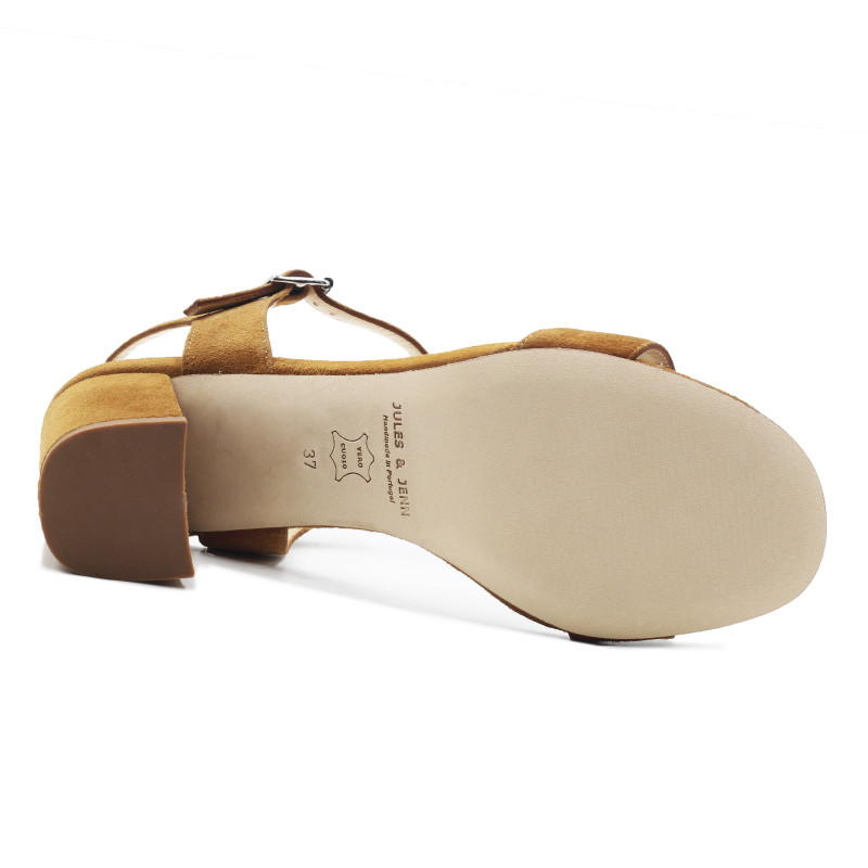 vue dessous sandales à talon cuir daim camel jules & jenn
