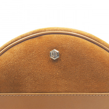 gros plan sac Alice suir daim camel jules & jenn