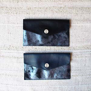 vue multiproduits pochette enveloppe cuir upcyclé noir & gris JULES & JENN
