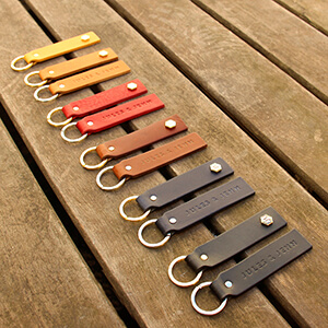 vue exterieure porte cles cuir upcycle jules & jenn
