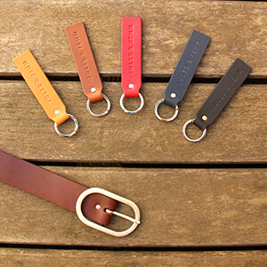 vue exterieure porte cles grave cuir upcycle jules & jenn