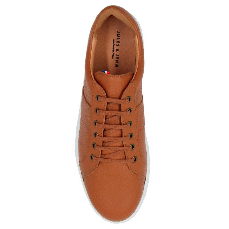 vue dessus baskets made in france cuir grainé cognac JULES & JENN