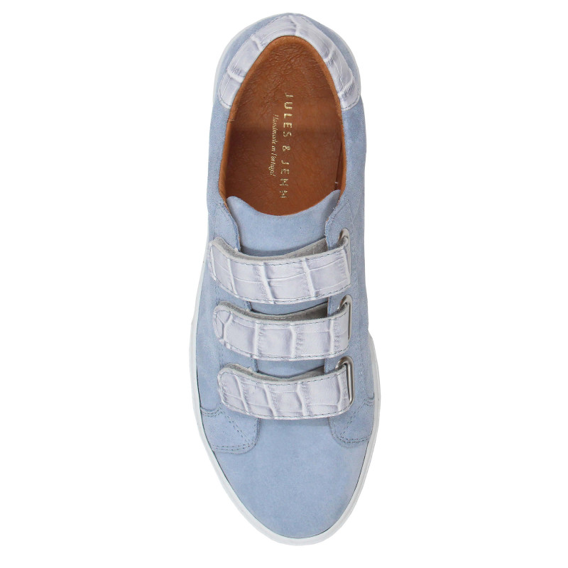 vue dessus baskets à scratch cuir daim bleu clair JULES & JENN