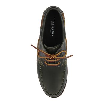 vue dessus chaussures bateau crampons cuir vert JULES & JENN