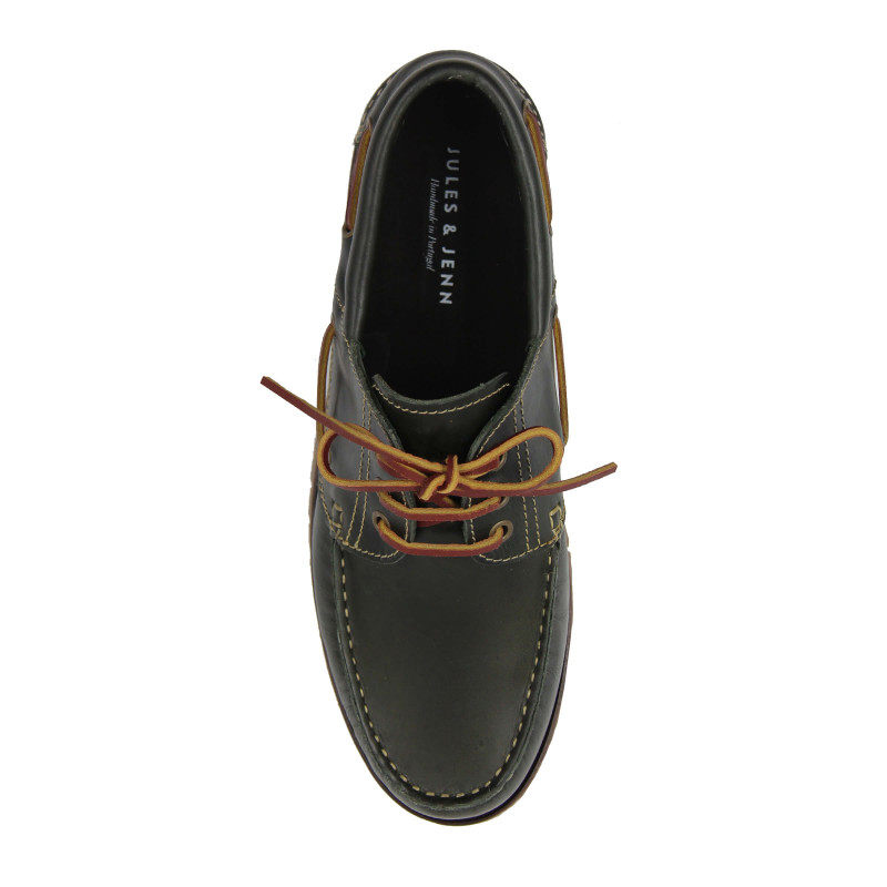 vue dessus chaussures bateau crampons cuir vert JULES & JENN