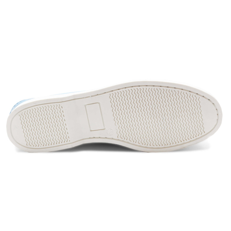 vue dessous chaussure bateau cuir bleu clair JULES & JENN