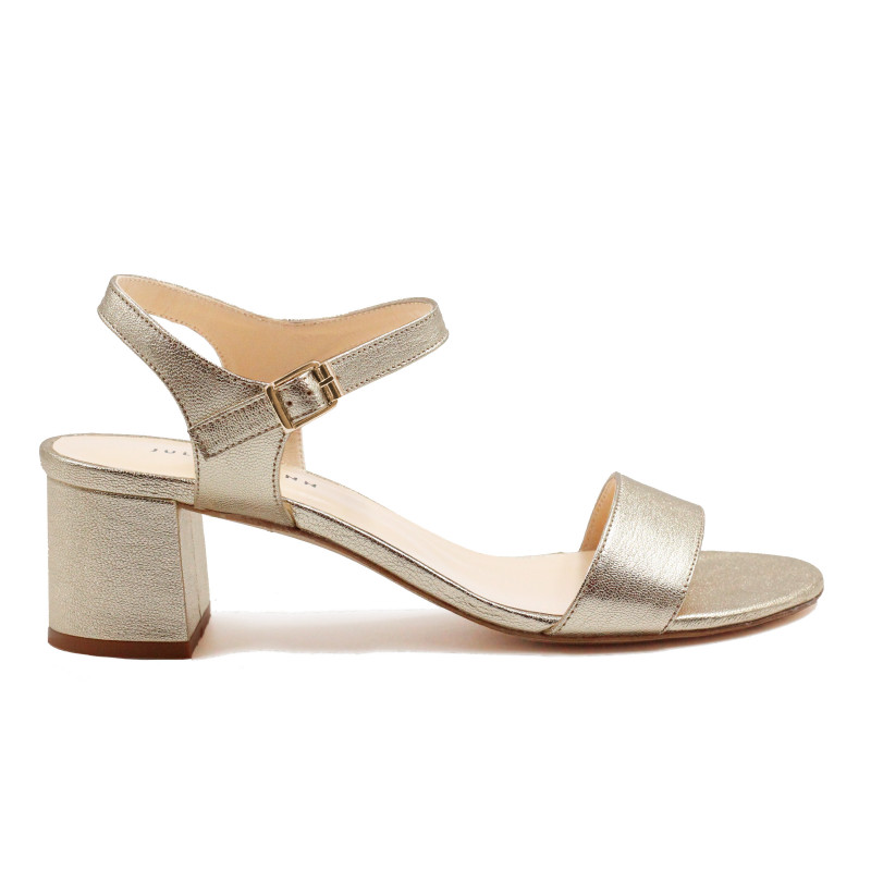 vue exterieur sandales moyen talon cuir metallise dore jules & jenn