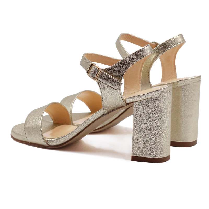 vue arriere sandales a talon cuir metallise dore jules & jenn