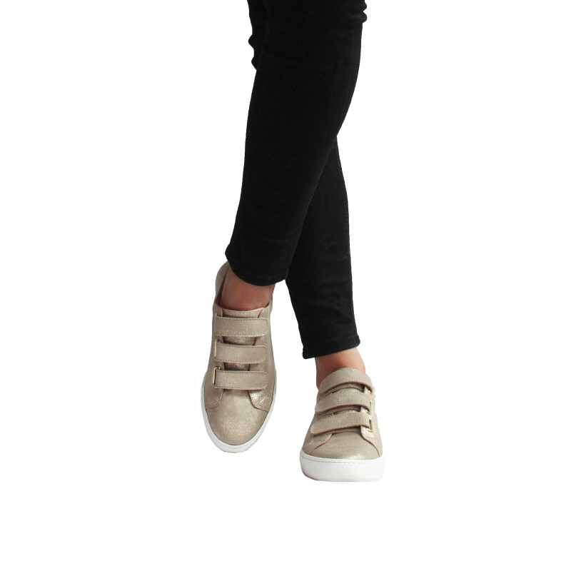 vue portee baskets scratch cuir dore metallise jules & jenn