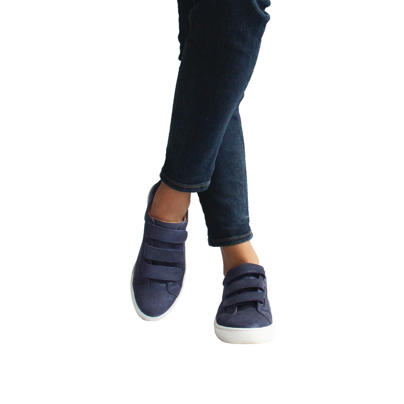 vue portee baskets scratch cuir metallise bleu jules & jenn