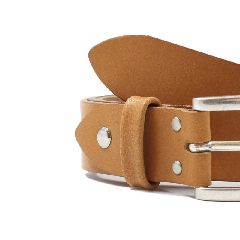 vue serree ceinture aventure cuir camel jules & jenn