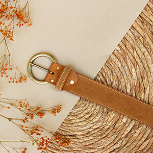 vue posee ceinture boheme cuir daim camel jules & jenn