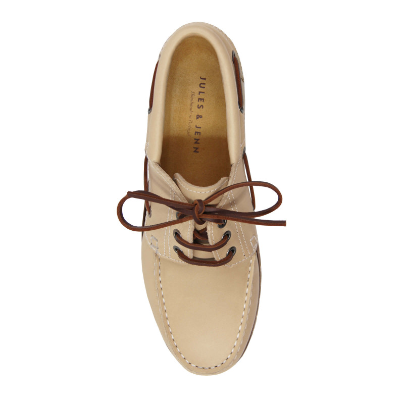 vue dessus chaussure bateau crampons cuir beige jules & jenn