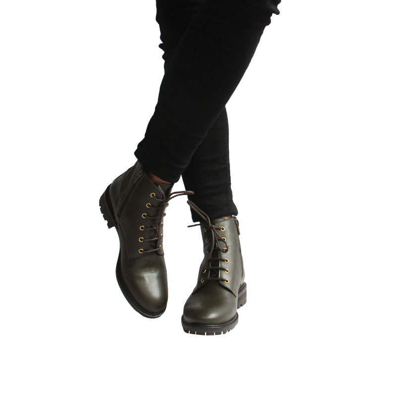vue portee bottines plates lacets cuir kaki jules & jenn