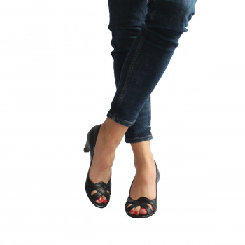 vue portee escarpins bout ouvert cuir noir jules & jenn