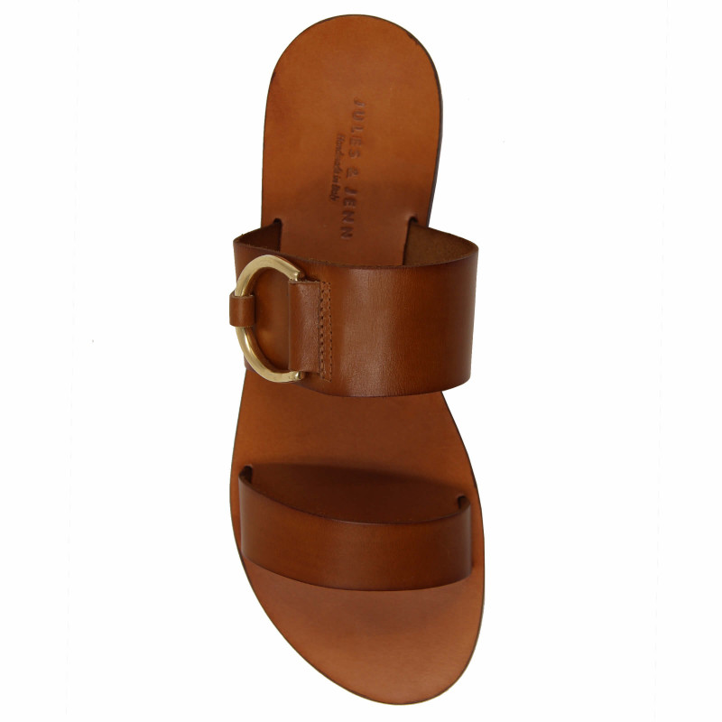 vue dessus sandales plates boucle cuir camel jules & jenn